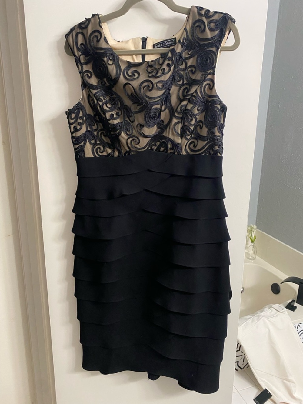 Jessica Howard Soutache Black and Nude Embroidered Tiered Cocktail Dress Size 10